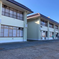 滋賀住宅施工事例｜甲良養護学校管理・教室棟外壁その他長寿命化工事